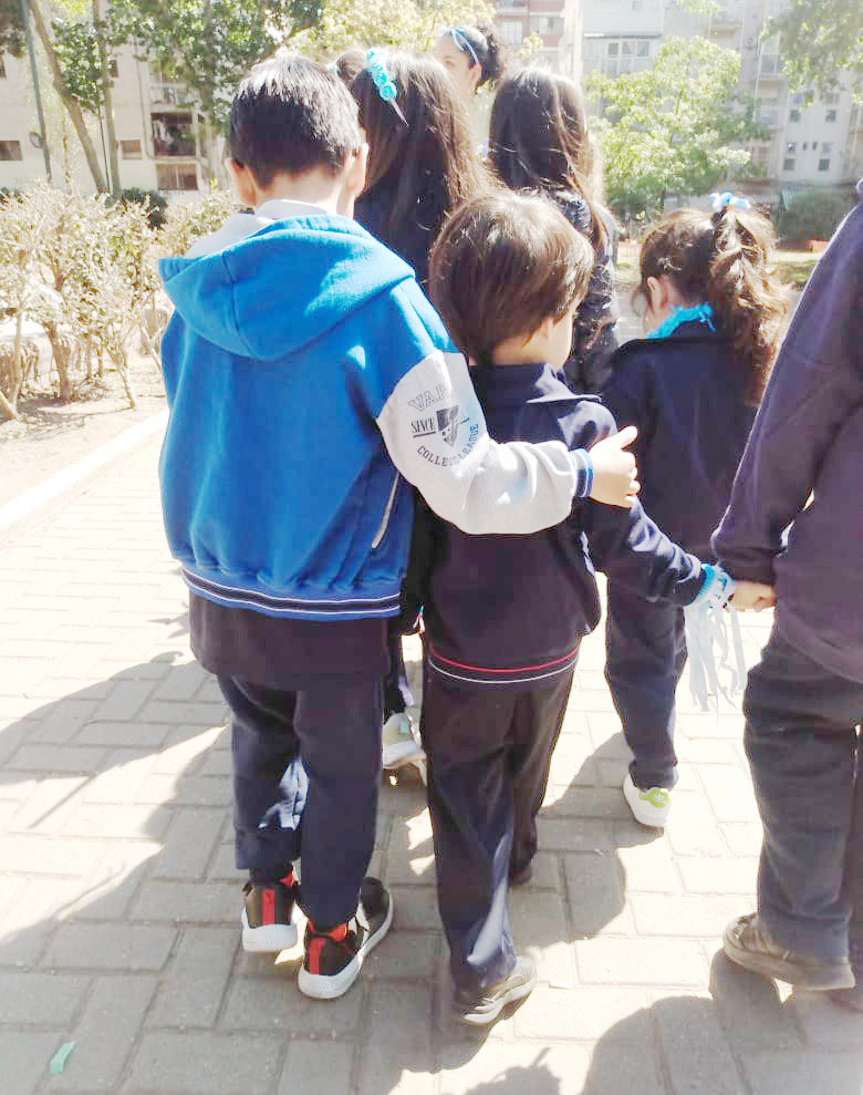 Misionamos por el barrio